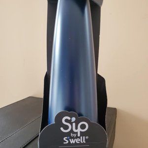 Insulated hot/cold bottle